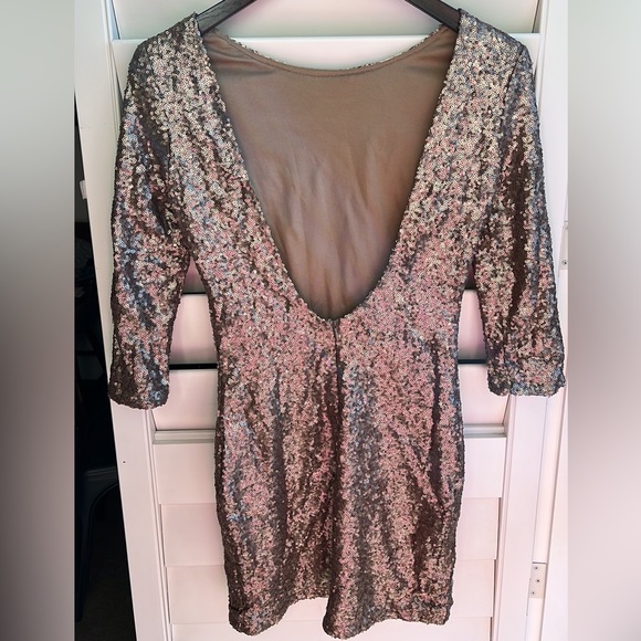 Tobi Sequined dress - gold NYE party holiday dress - Picture 2 of 8